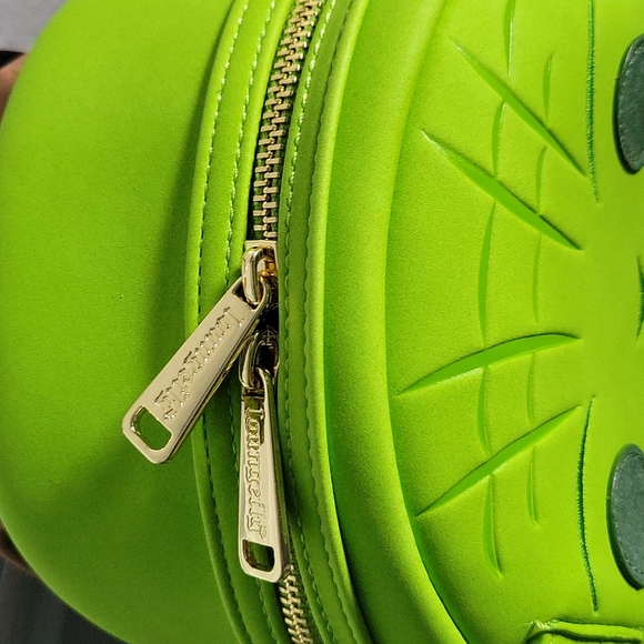 Nwt Yoda Loungefly bag - Picture 4 of 4